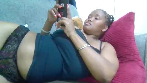 Snapshot of queen_doli chatting on February 2026 10:23:01 AM queen_doli online show from February 2026 10:23:01 AM