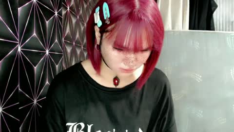 Snapshot of queen_elicktra chatting on June 2026 09:35:01 PM JOY online show from June 2026 09:35:01 PM
