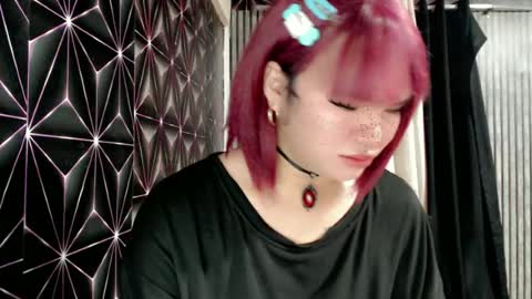 Snapshot of queen_elicktra chatting on June 2026 07:16:01 PM JOY online show from June 2026 07:16:01 PM