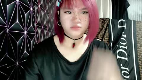 Snapshot of queen_elicktra chatting on June 2026 02:22:01 AM JOY online show from June 2026 02:22:01 AM