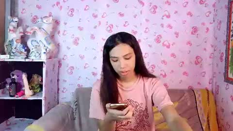 Snapshot of queen_gia chatting on June 2026 06:18:02 AM queen_gia online show from June 2026 06:18:02 AM