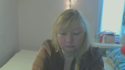 Snapshot of queen_jane8 chatting on March 2025 11:44:02 AM queen_jane8 online show from March 2025 11:44:02 AM