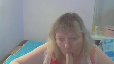 Snapshot of queen_jane8 chatting on November 2025 05:22:01 PM queen_jane8 online show from November 2025 05:22:01 PM