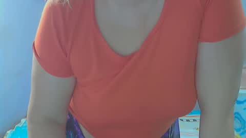 Snapshot of queen_jane8 chatting on December 2025 02:45:02 PM queen_jane8 online show from December 2025 02:45:02 PM