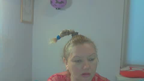 Snapshot of queen_jane8 chatting on February 2026 11:39:02 AM queen_jane8 online show from February 2026 11:39:02 AM