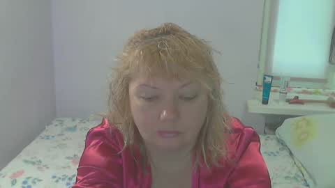 Snapshot of queen_jane8 chatting on May 2026 07:38:02 AM queen_jane8 online show from May 2026 07:38:02 AM