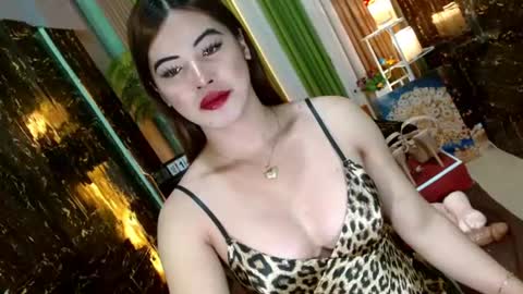 Snapshot of queen_kendalx19 chatting on July 2026 10:54:01 AM Kendal online here from 6am-3pm philippine time online show from July 2026 10:54:01 AM