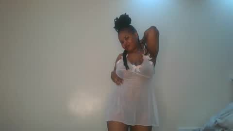 Queen kikih online show from February 2026 01:00:02 PM