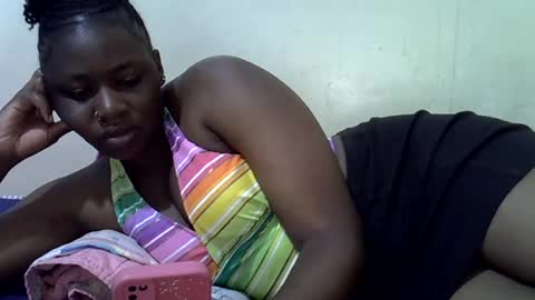 Snapshot of queen_leilla chatting on July 2026 03:41:02 AM queen_leilla online show from July 2026 03:41:02 AM