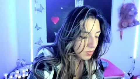 queen_natttyy online show from March 2025 06:39:02 AM