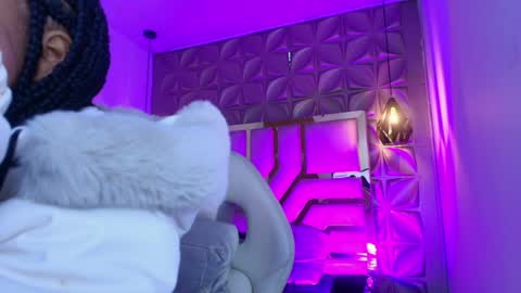 Snapshot of queen_perla_ chatting on April 2026 01:31:02 PM online show from April 2026 01:31:02 PM