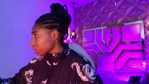 Snapshot of queen_perla_ chatting on May 2026 12:12:01 PM online show from May 2026 12:12:01 PM