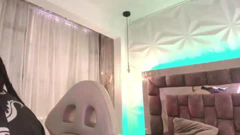 Snapshot of queen_perla_ chatting on May 2026 12:12:02 PM online show from May 2026 12:12:02 PM