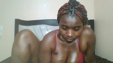 queen online show from July 2026 06:12:01 PM