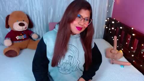 Snapshot of queenamazon_ chatting on September 2025 05:29:01 AM Queenamazon  online show from September 2025 05:29:01 AM