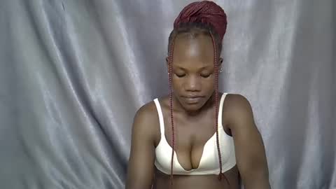 Snapshot of queenbest chatting on March 2026 02:33:02 PM Cindy Melahnin online show from March 2026 02:33:02 PM