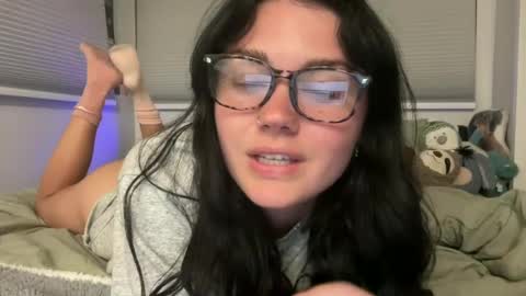 Snapshot of queencassidyy chatting on July 2026 04:07:02 AM Cassidy online show from July 2026 04:07:02 AM