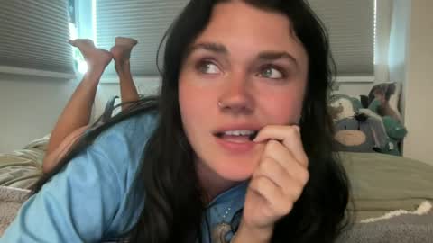 Snapshot of queencassidyy chatting on July 2026 12:17:02 AM Cassidy online show from July 2026 12:17:02 AM