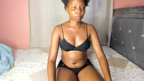 Snapshot of queenchloe1 chatting on July 2026 07:03:02 AM queenchloe1 online show from July 2026 07:03:02 AM