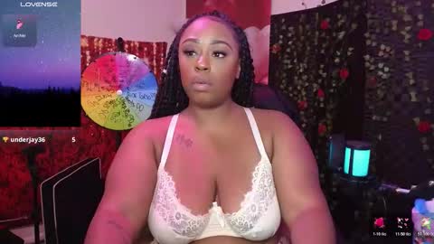 Snapshot of queencroze chatting on October 2025 04:24:02 AM Queen Cherise Roze online show from October 2025 04:24:02 AM