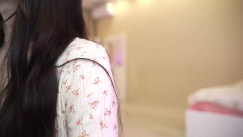 Nelly  INSTA  queenelia  online show from March 2026 12:32:02 PM