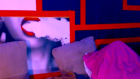 Snapshot of queenfox4u chatting on December 2024 04:52:02 PM LadyAlpa online show from December 2024 04:52:02 PM