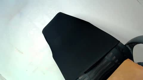 just call me QUEEN and ill be there online show from October 2025 06:17:02 PM