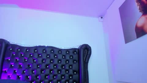 Snapshot of queenlatina10 chatting on February 2026 07:01:02 PM Andrea online show from February 2026 07:01:02 PM