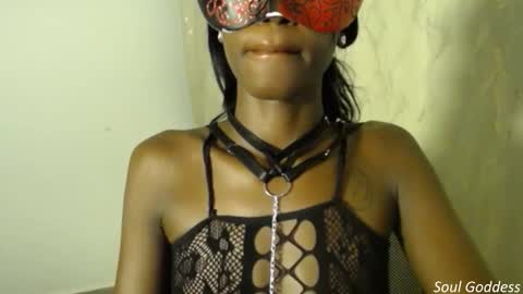 Snapshot of queenmaheliya chatting on February 2026 12:07:01 AM queenmaheliya online show from February 2026 12:07:01 AM