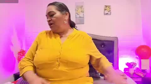 Snapshot of queenmature chatting on July 2026 12:22:02 PM VickyBoobss online show from July 2026 12:22:02 PM