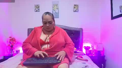 Snapshot of queenmature chatting on July 2026 08:04:02 PM VickyBoobss online show from July 2026 08:04:02 PM