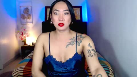 QUEEN online show from February 2025 04:18:02 AM