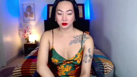 QUEEN online show from March 2025 07:01:02 PM