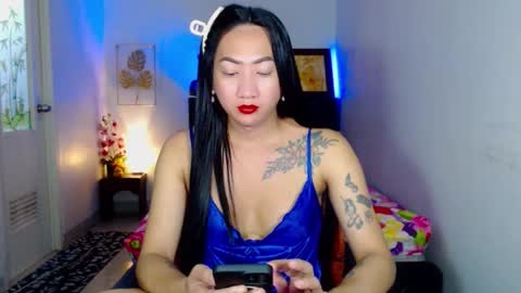 QUEEN online show from February 2026 02:17:02 AM