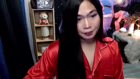 Mikka online show from November 2025 04:51:02 PM