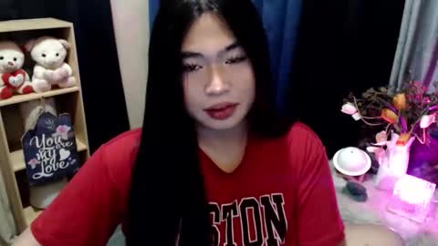 Mikka online show from November 2025 04:33:01 PM
