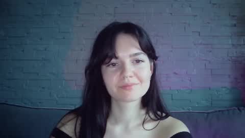 Snapshot of queenofmodels chatting on November 2025 11:20:01 AM QueenOfModels online show from November 2025 11:20:01 AM