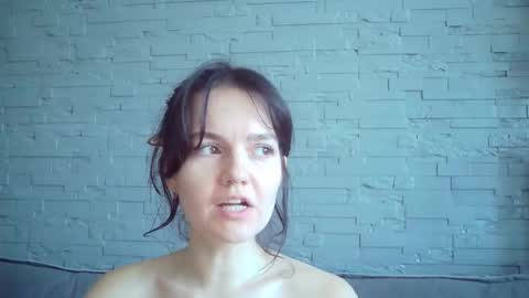 Snapshot of queenofmodels chatting on November 2025 10:26:01 AM QueenOfModels online show from November 2025 10:26:01 AM