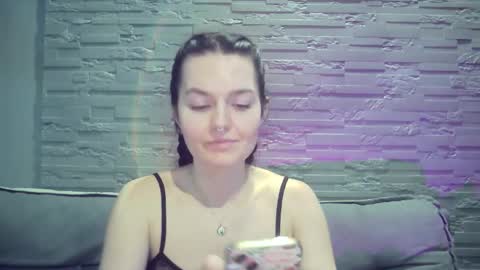 Snapshot of queenofmodels chatting on January 2026 02:08:01 PM QueenOfModels online show from January 2026 02:08:01 PM