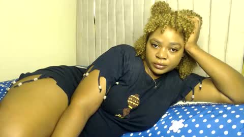 Snapshot of queenofsouls chatting on September 2025 03:41:01 AM . online show from September 2025 03:41:01 AM