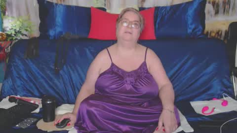 Snapshot of queenpammy chatting on April 2026 05:54:01 AM QueenPammy online show from April 2026 05:54:01 AM