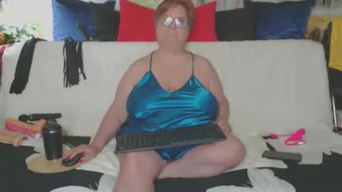 Snapshot of queenpammy chatting on May 2026 07:46:02 AM QueenPammy online show from May 2026 07:46:02 AM