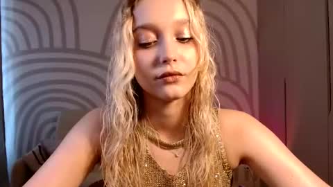 Snapshot of queenserenaaa chatting on July 2026 02:03:01 PM Serena XoXo online show from July 2026 02:03:01 PM
