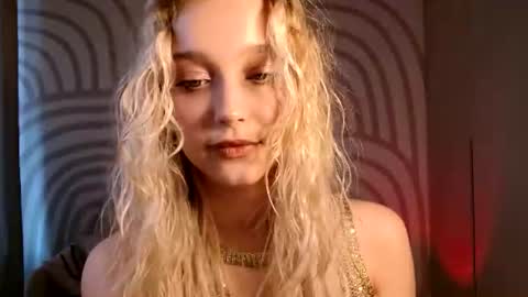 Snapshot of queenserenaaa chatting on July 2026 12:09:01 PM Serena XoXo online show from July 2026 12:09:01 PM