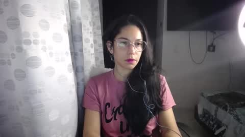 Snapshot of queenvictoria2023 chatting on January 2025 08:03:01 AM Paola online show from January 2025 08:03:01 AM