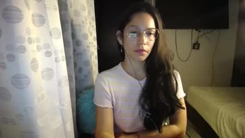 Snapshot of queenvictoria2023 chatting on January 2025 07:00:02 AM Paola online show from January 2025 07:00:02 AM