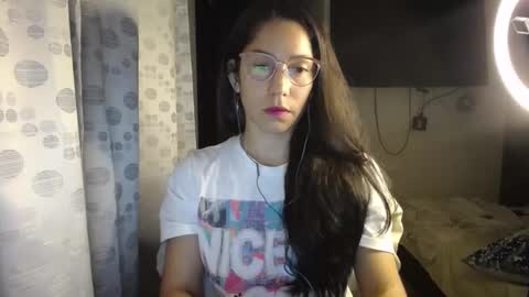 Snapshot of queenvictoria2023 chatting on January 2025 04:26:01 AM Paola online show from January 2025 04:26:01 AM