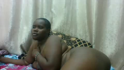 Snapshot of queenvivy chatting on June 2026 09:27:01 PM VIVIAN online show from June 2026 09:27:01 PM
