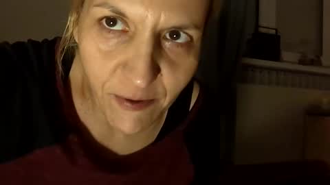 bi is from billy online show from November 2025 01:00:02 AM