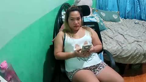 Snapshot of quelly40 chatting on April 2026 01:35:01 PM quelly40 online show from April 2026 01:35:01 PM